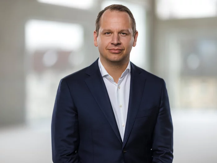 Foto: Gesco: Portrait Foto von dem Geschaeftsfuehrer Marc Breidenbach von Tochterunternehmen Doerrenberg